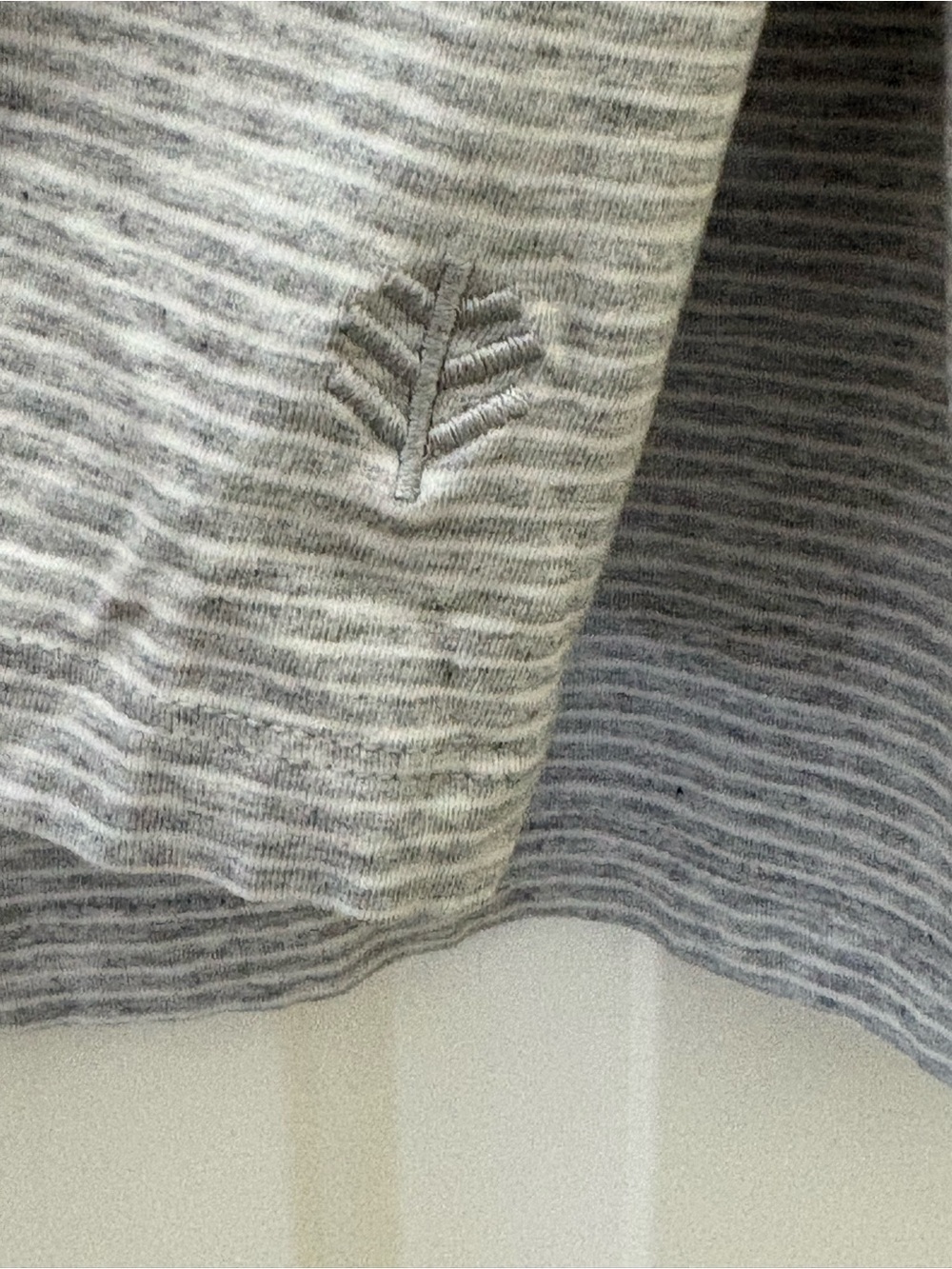 Coolibar Morada Everyday T-Shirt Long Sleeve Gray White Striped L UPF Protection - Picture 4 of 8